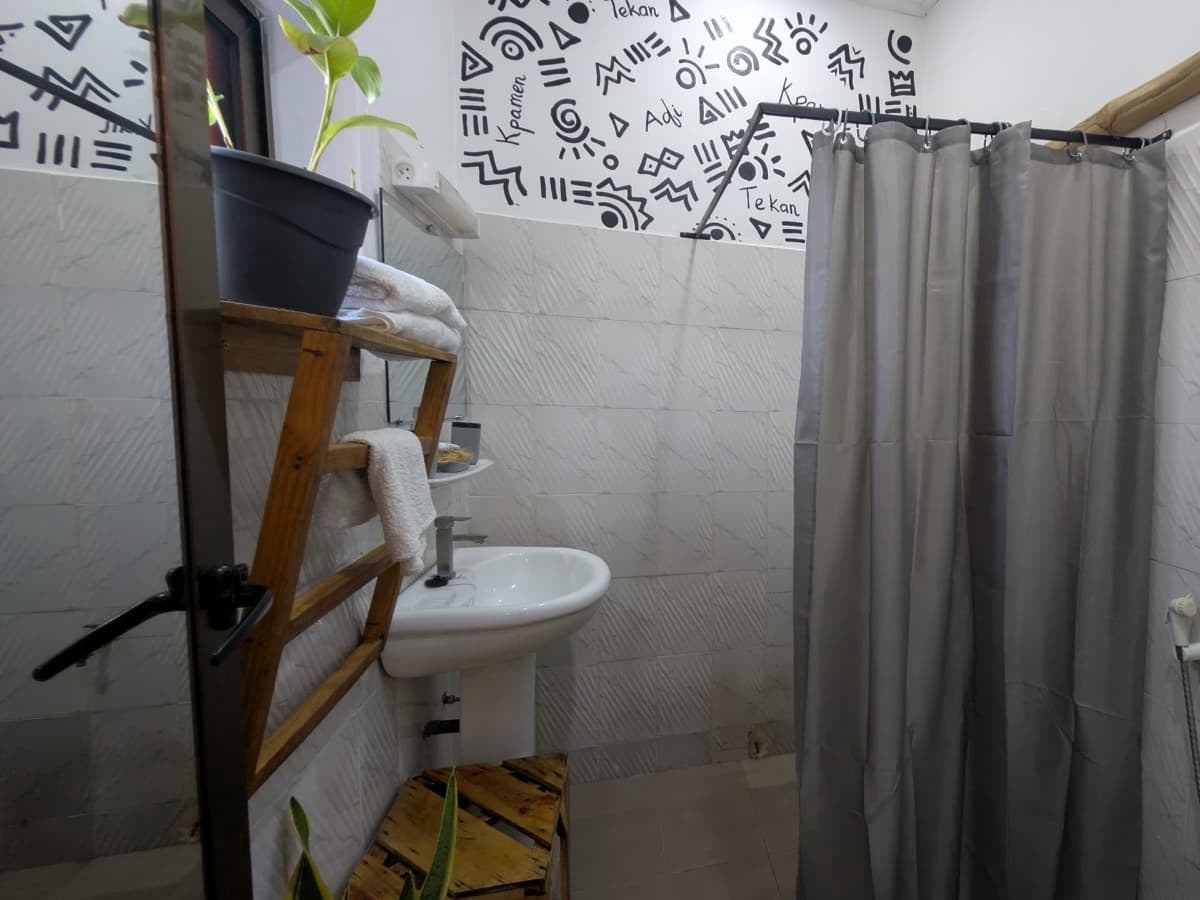 Chambre Sè (lit double) - maison d'hôtes Canelya, Fidjrossè, Cotonou